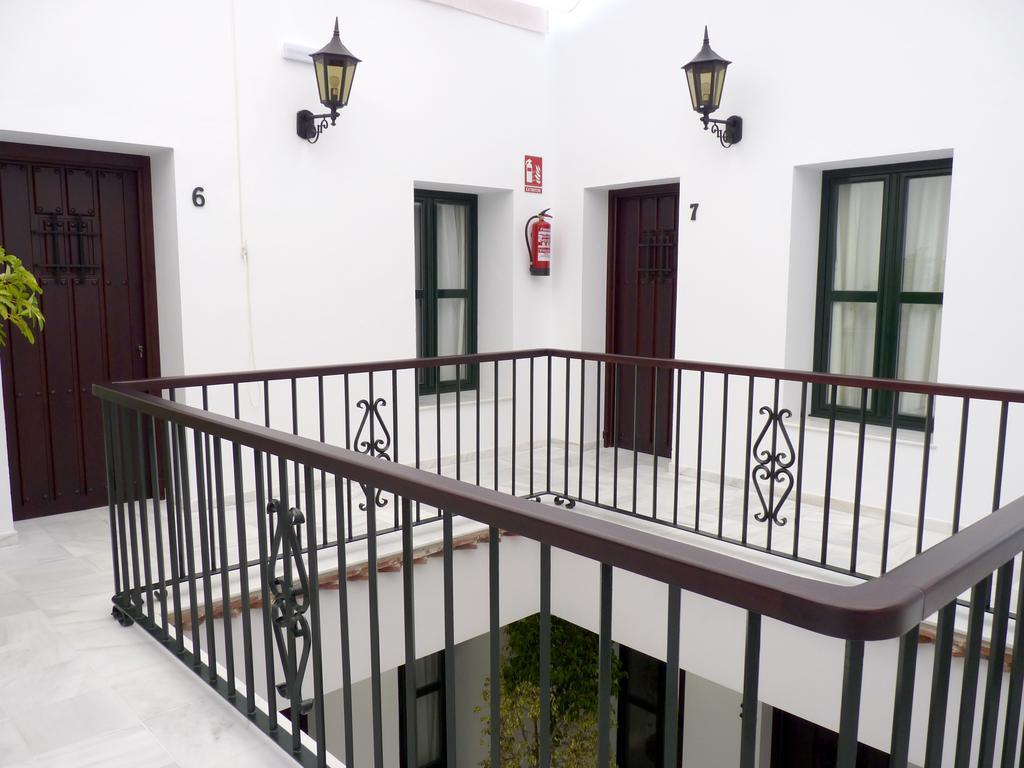 Hostal Boutique Casa La Laja Chiclana de la Frontera Exterior photo